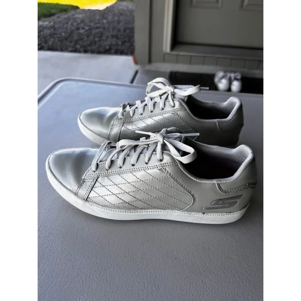 SKECHERS GO GOLF DRIVE 4 SHINE METALLIC SILVER SPIKELESS GOLF SHOES - SIZE 8